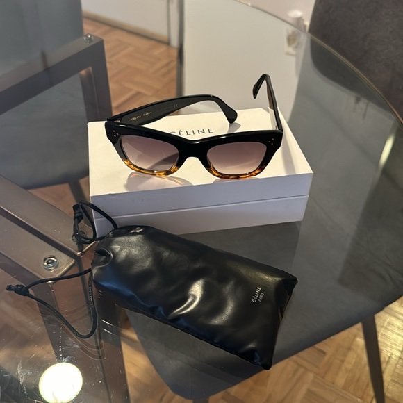 Celine Sunglasses - style: CL 4004IN. In perfect condition! No scratches. - Picture 2 of 6